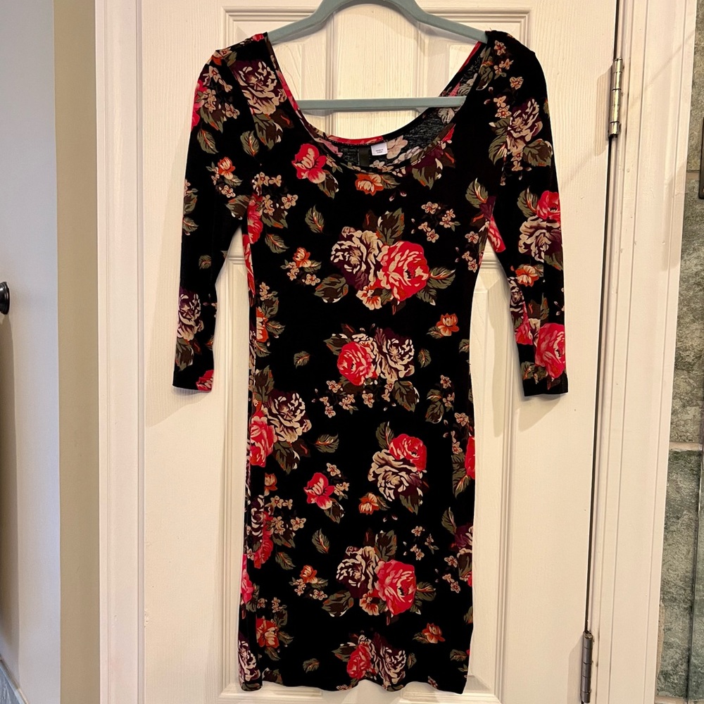 Floral body con 3/4 sleeve dress